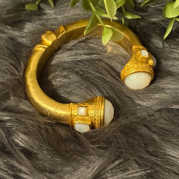 Julie Vos Cannes Cuff - Picture 7 of 9